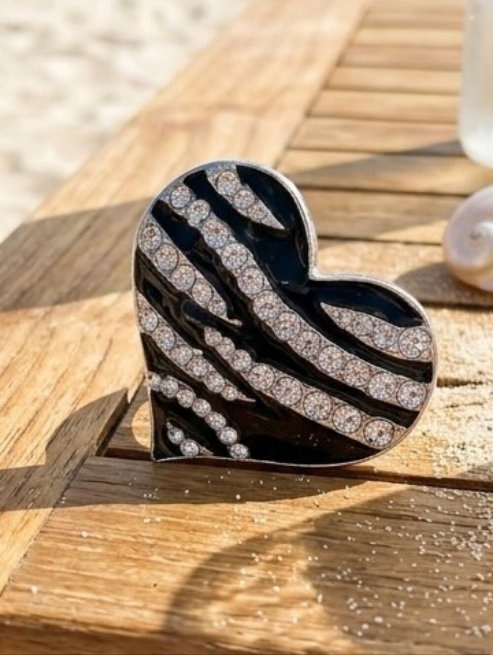 Black and Silver Heart Accent Decor Ring NWOT